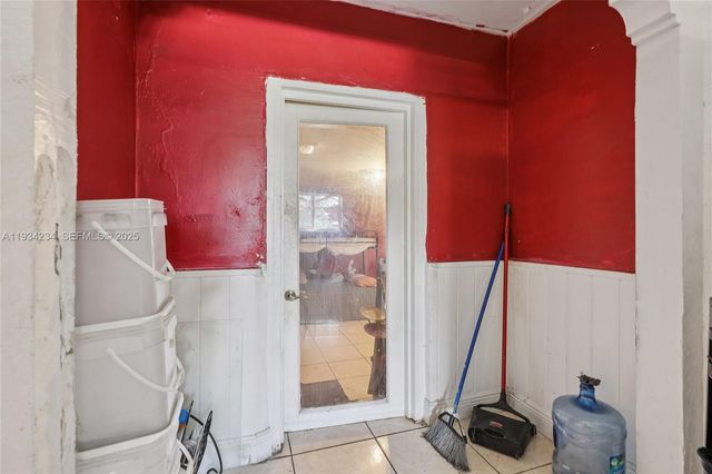 6040 SW 32nd St, Miramar, FL 33023