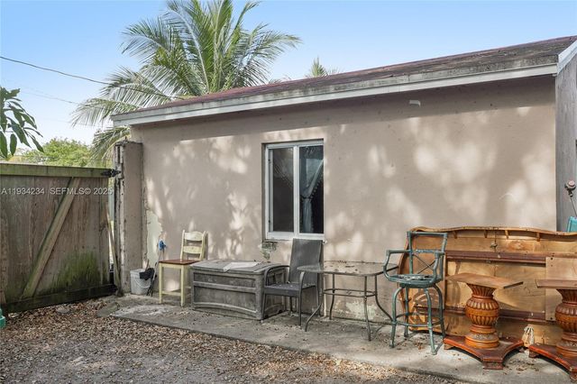 6040 SW 32nd St, Miramar, FL 33023