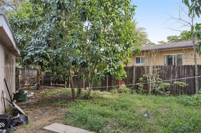 6040 SW 32nd St, Miramar, FL 33023