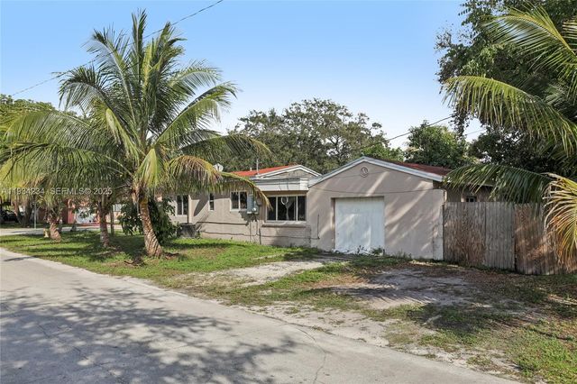 6040 SW 32nd St, Miramar, FL 33023