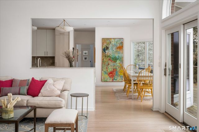 215 South Lake Drive, Stamford, CT 06903