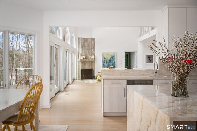 215 South Lake Drive, Stamford, CT 06903