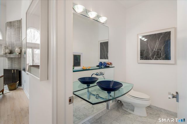 215 South Lake Drive, Stamford, CT 06903