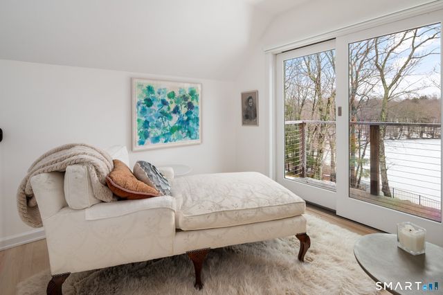 215 South Lake Drive, Stamford, CT 06903