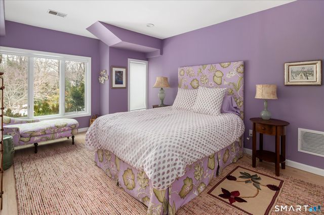 215 South Lake Drive, Stamford, CT 06903