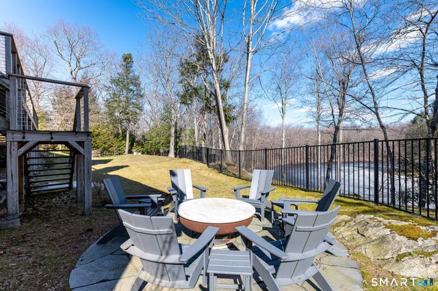 215 South Lake Drive, Stamford, CT 06903