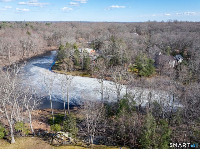 215 South Lake Drive, Stamford, CT 06903