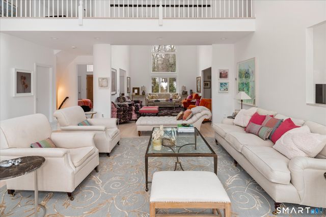 215 South Lake Drive, Stamford, CT 06903