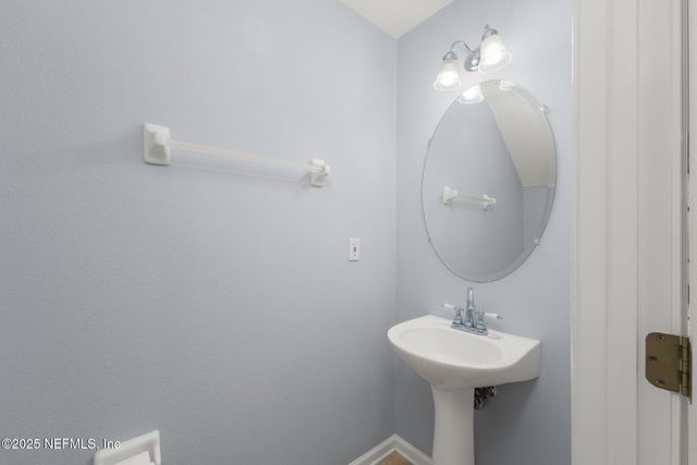 7506 RED CRANE Lane, Jacksonville, FL 32256