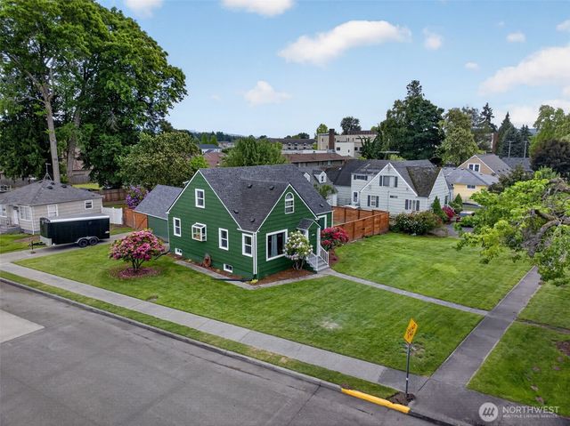 1528 7th Avenue, Longview, WA 98632