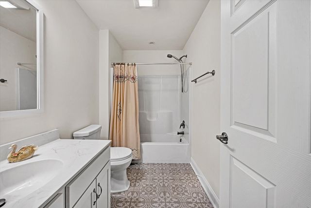 373 MOUNTAIN TOP DR, Rocky Mount, VA 24151