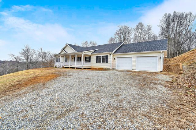 373 MOUNTAIN TOP DR, Rocky Mount, VA 24151