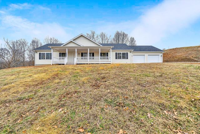373 MOUNTAIN TOP DR, Rocky Mount, VA 24151