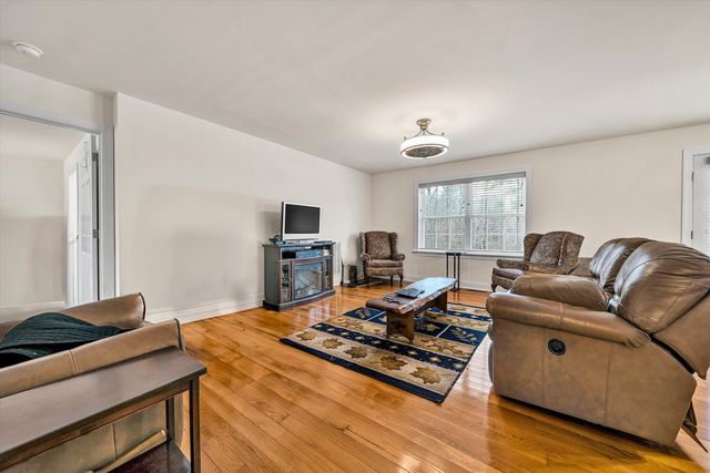 373 MOUNTAIN TOP DR, Rocky Mount, VA 24151