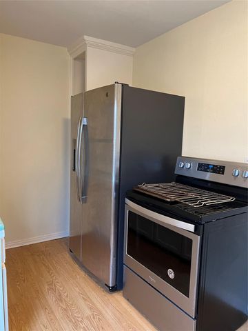 1212 Postoffice Street, Galveston, TX 77550