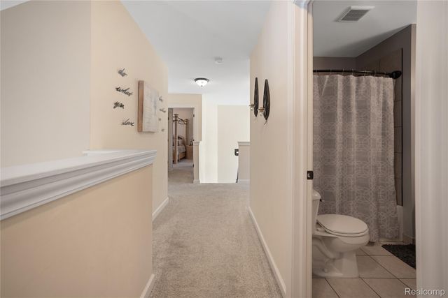 529 Napa Valley Drive, Milford Charter Township, MI 48381