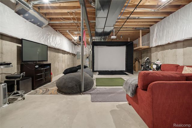 529 Napa Valley Drive, Milford Charter Township, MI 48381