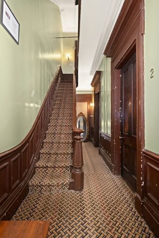 325 W 22ND Street, New York City, NY 10011
