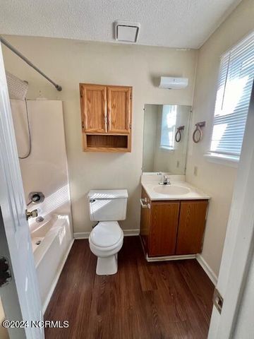 2303 Knollwood Lane, Midway Park, NC 28544