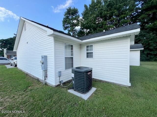 2303 Knollwood Lane, Midway Park, NC 28544