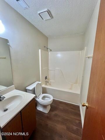 2303 Knollwood Lane, Midway Park, NC 28544