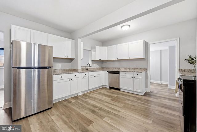 262 N WASHINGTON ST, Berkeley Springs, WV 25411