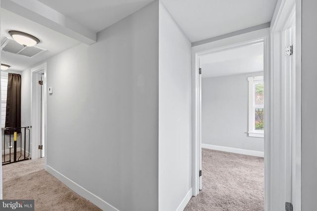 262 N WASHINGTON ST, Berkeley Springs, WV 25411