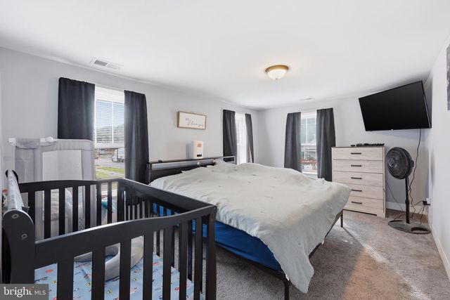 262 N WASHINGTON ST, Berkeley Springs, WV 25411
