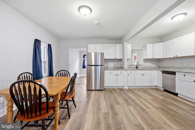 262 N WASHINGTON ST, Berkeley Springs, WV 25411