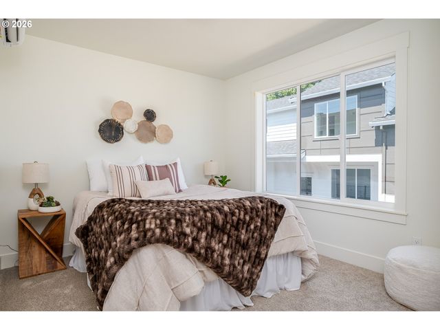 87 Ne 78th Ave, Portland, OR 97213