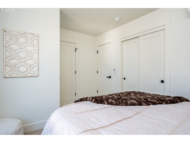 87 Ne 78th Ave, Portland, OR 97213