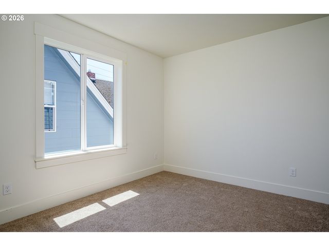 87 Ne 78th Ave, Portland, OR 97213