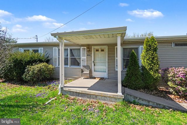 204 N 3RD ST, Halifax, PA 17032