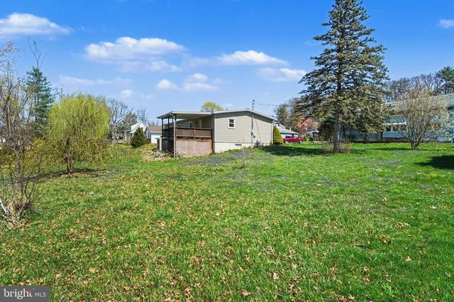 204 N 3RD ST, Halifax, PA 17032
