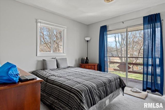 821 S Pasfield Street, Springfield, IL 62704