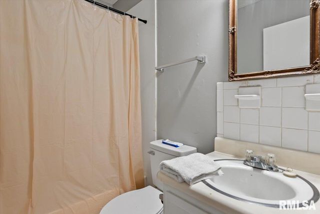 821 S Pasfield Street, Springfield, IL 62704