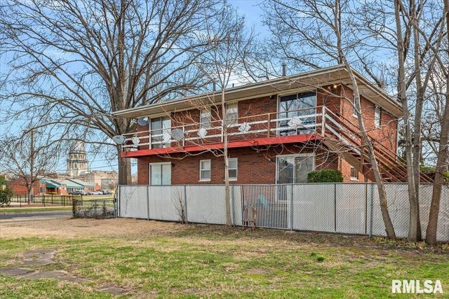 821 S Pasfield Street, Springfield, IL 62704