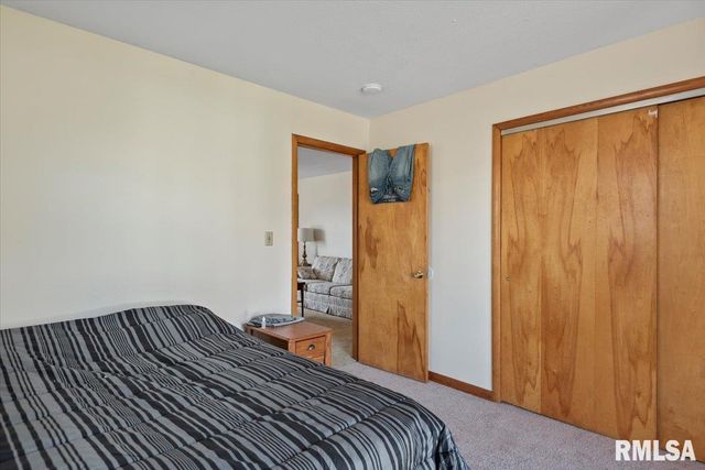 821 S Pasfield Street, Springfield, IL 62704