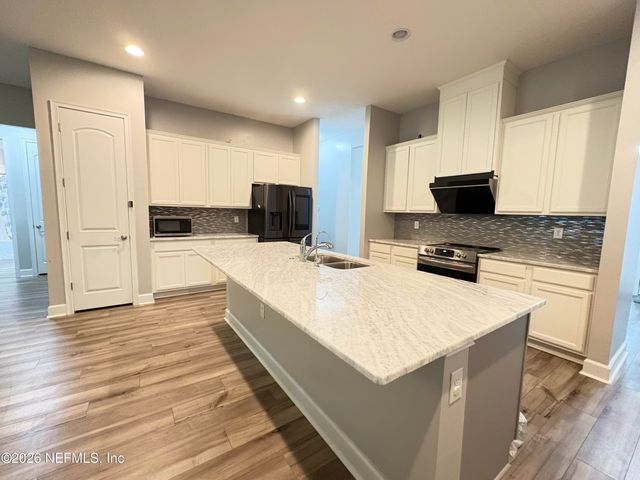 104 LINDA LAKE Lane, St. Augustine, FL 32095