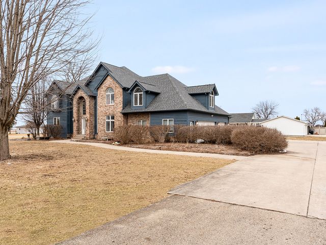 107 W North Street, Gardner, IL 60424