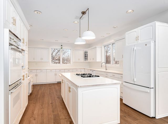 107 W North Street, Gardner, IL 60424