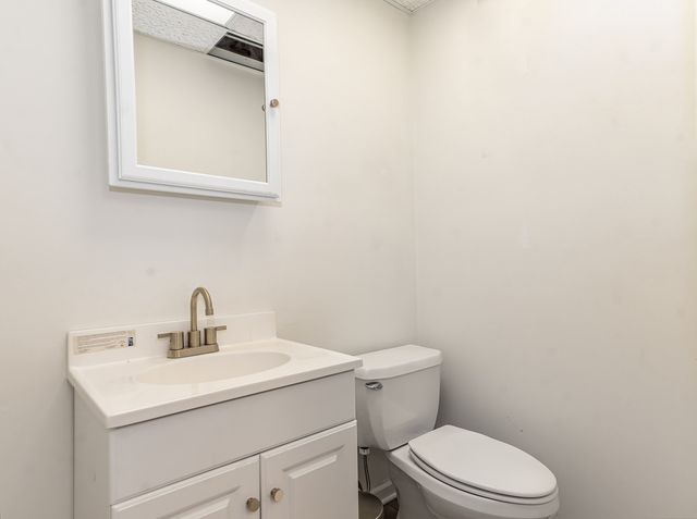 107 W North Street, Gardner, IL 60424