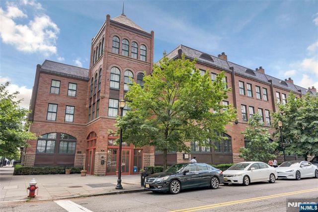 61 Grand Street 2F, Jersey City, NJ 07302