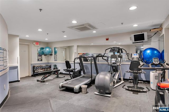 61 Grand Street 2F, Jersey City, NJ 07302