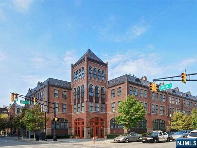 61 Grand Street 2F, Jersey City, NJ 07302