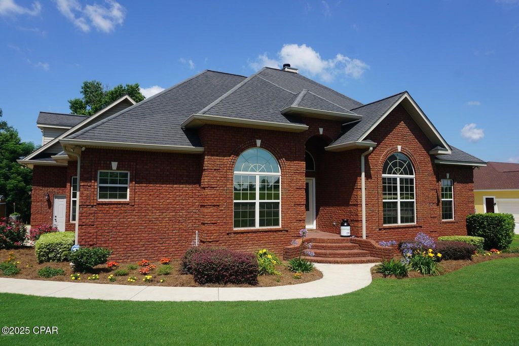 2977 CHASE Way, Marianna, FL 32446