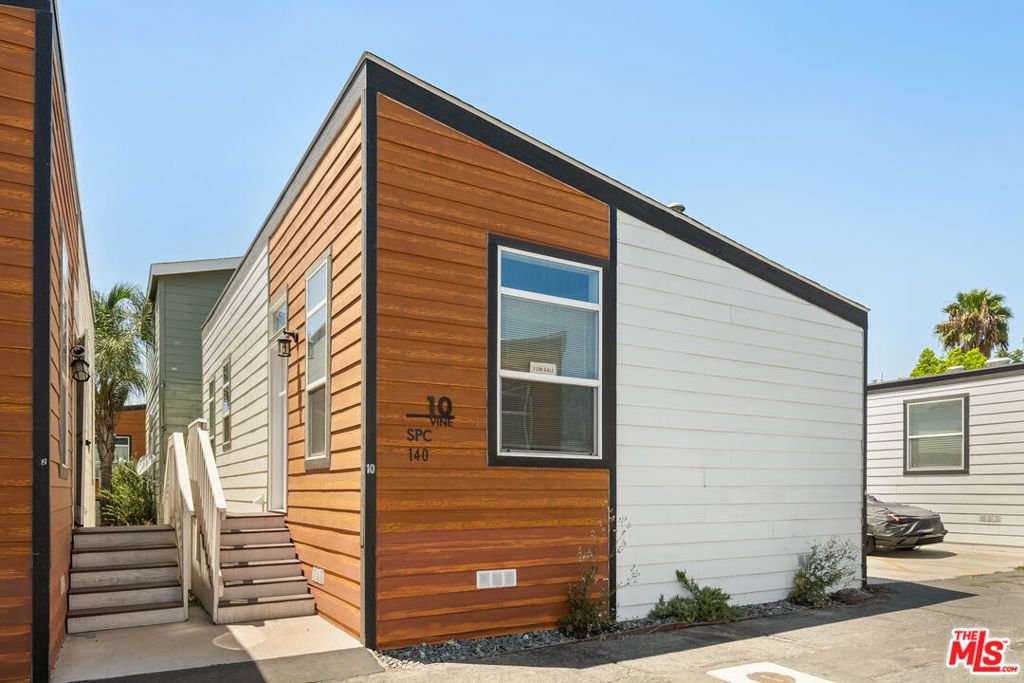 Image 15 of property listing at 8250 Lankershim Boulevard 140, North Hollywood, CA 91605
