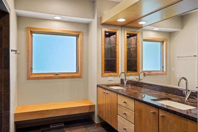 4303 161st Street, Urbandale, IA 50323