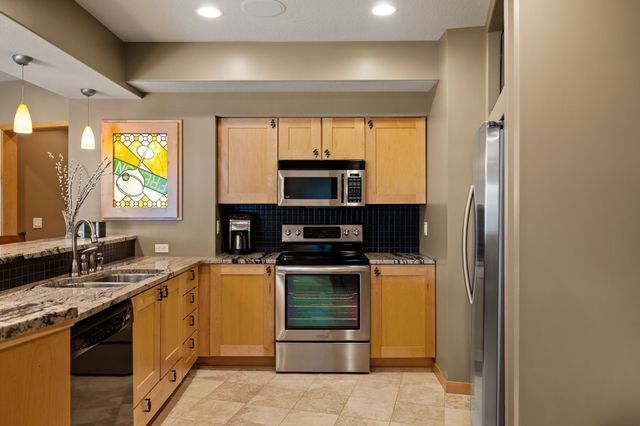 4303 161st Street, Urbandale, IA 50323