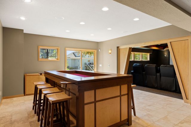 4303 161st Street, Urbandale, IA 50323
